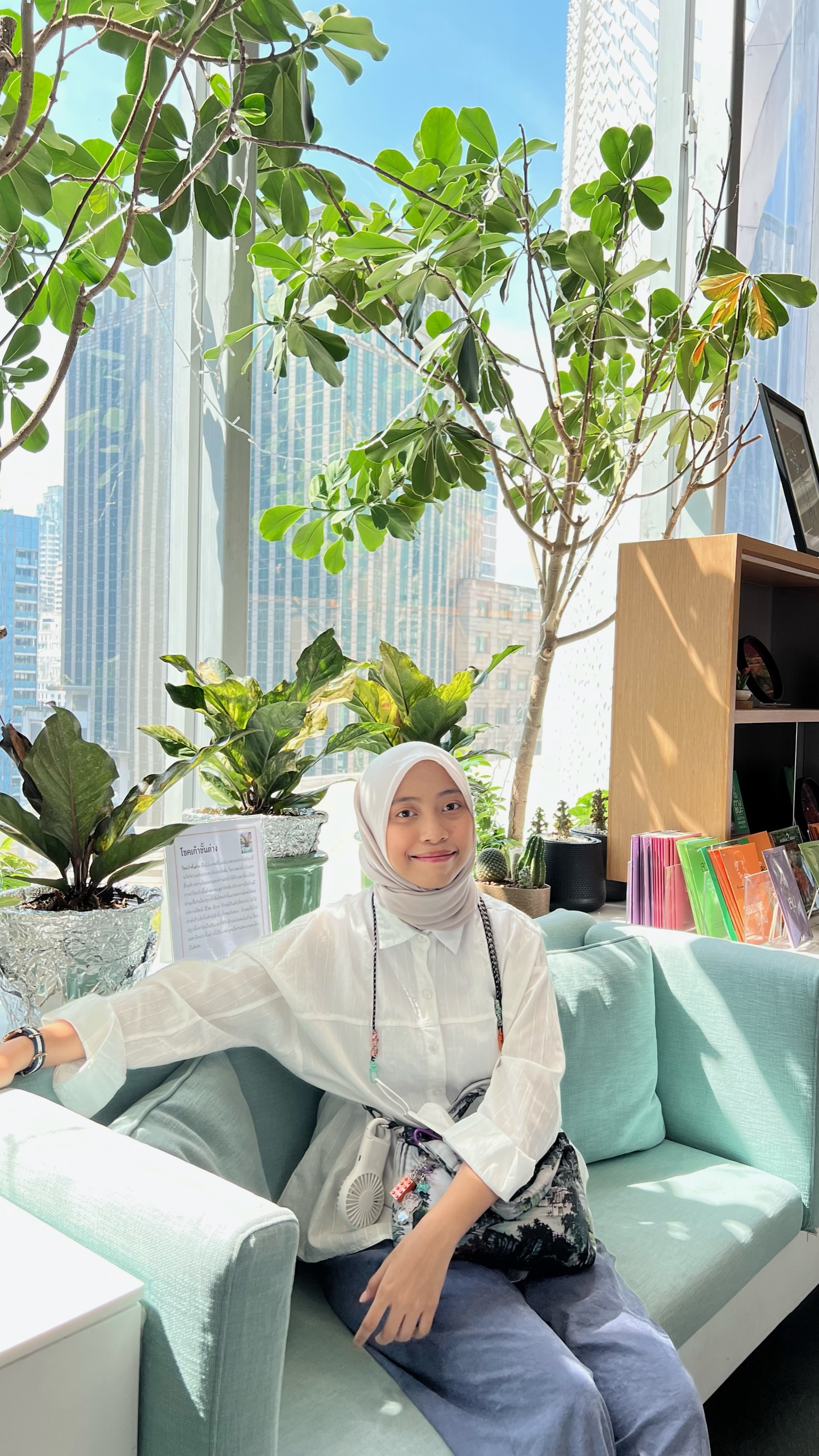 Raina Nurintishar, S.Psi.